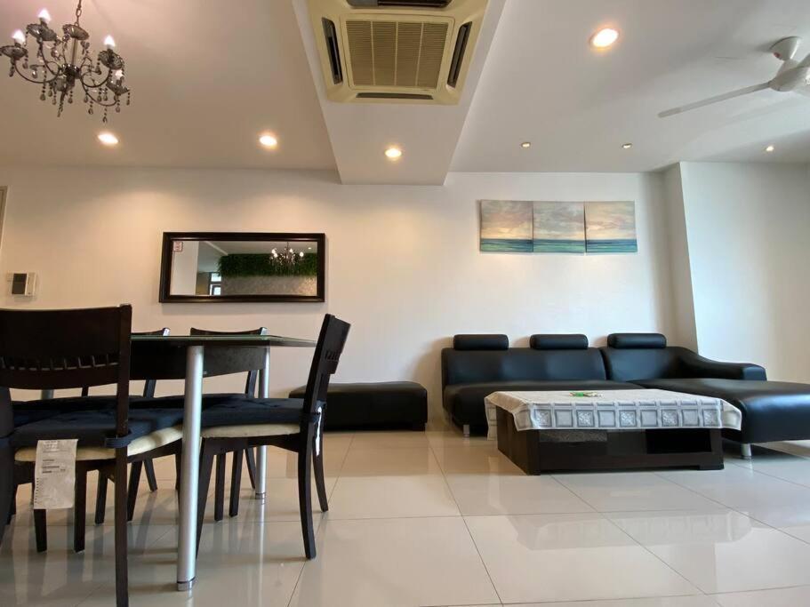 쿠알라룸푸르 Spacious 3R,2R,Studio 5Min Walk To Time Square,Lalaport, Pool,Gym,Wifi 아파트 외부 사진
