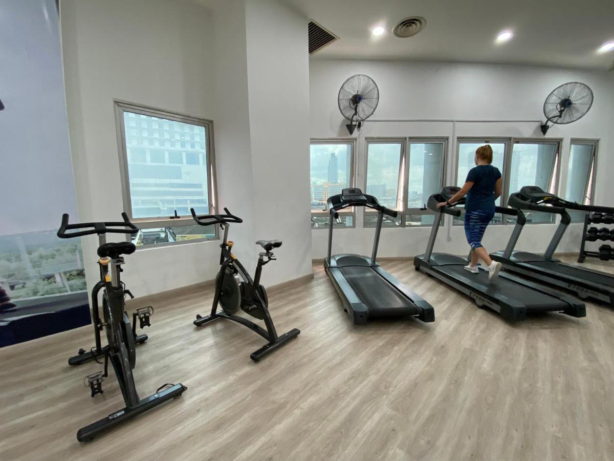 쿠알라룸푸르 Spacious 3R,2R,Studio 5Min Walk To Time Square,Lalaport, Pool,Gym,Wifi 아파트 외부 사진